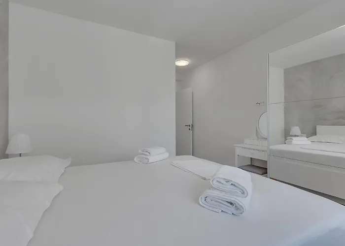 Spectrum * Μακάρσκα