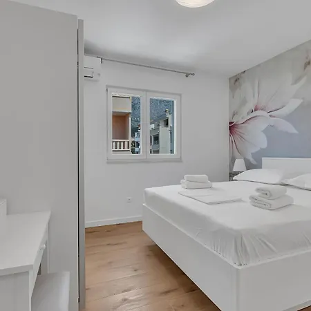 Spectrum Apartment *